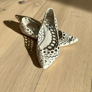 Steve Madden White leather flats